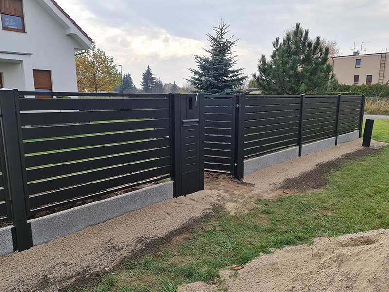 Ogrodzenie posesji domu jednorodzinnego