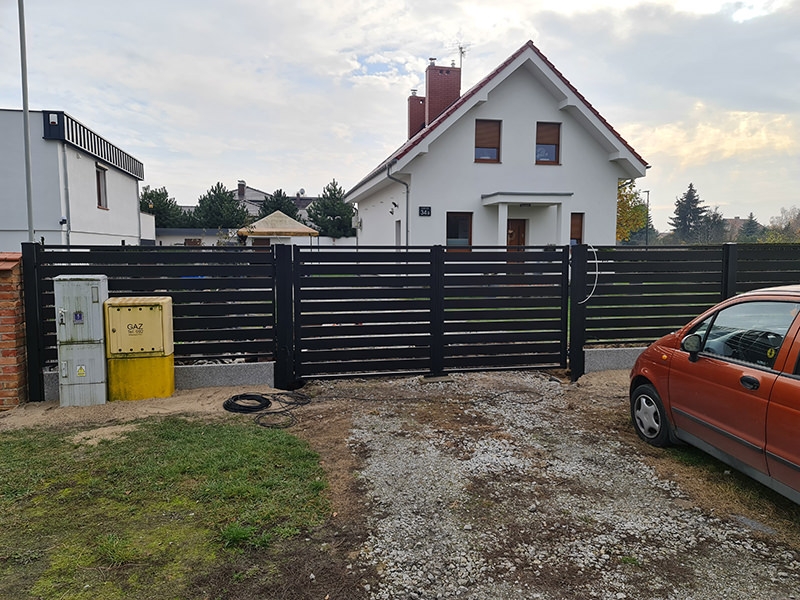 Ogrodzenie posesji domu jednorodzinnego